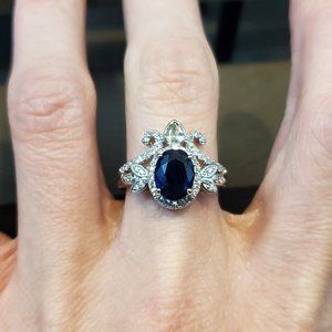 Size 8 925 Sterling Silver Ornate Fancy Cubic Zirconia Gems Ring